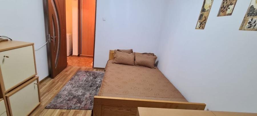 Apartament cu 3 camere decomandat în 1 Mai