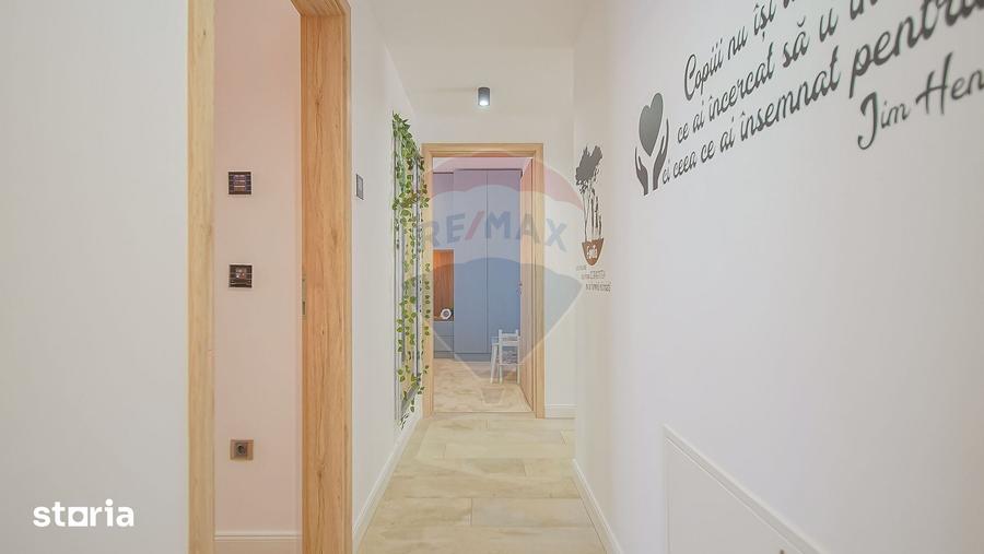 Apartament cu 4 camere în Tractorul