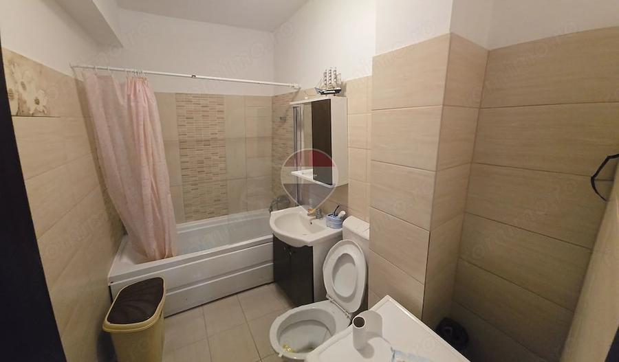 Garsonieră decomandată în Central