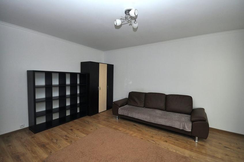 Apartament cu 3 camere decomandat în Militari