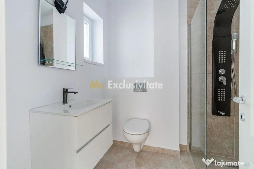 Apartament cu 3 camere semidecomandat în 1 Decembrie