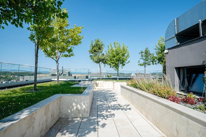 Apartament cu 3 camere decomandat în Zorilor