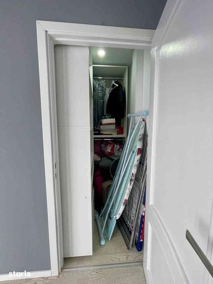 Casă cu 4 camere cu Canalizare în Central