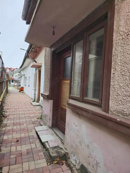 Casă cu 4 camere cu Teren 177 Mp în Mihai Bravu