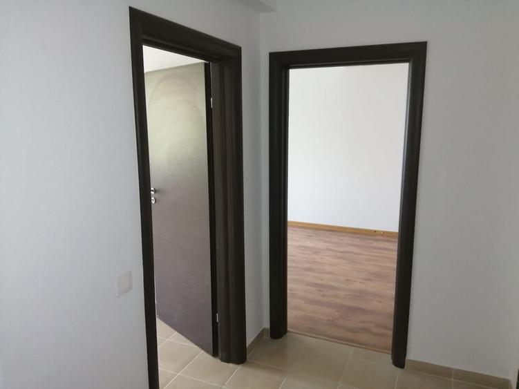 Apartament cu 3 camere decomandat în Brâncoveanu