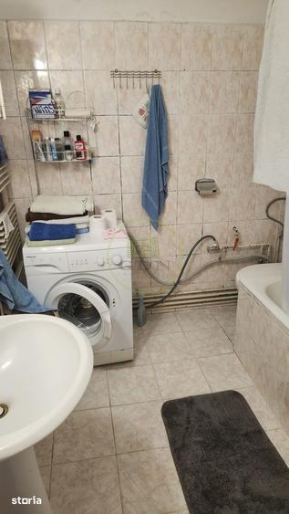 Casă cu 3 camere cu Teren 325 Mp în Roșia