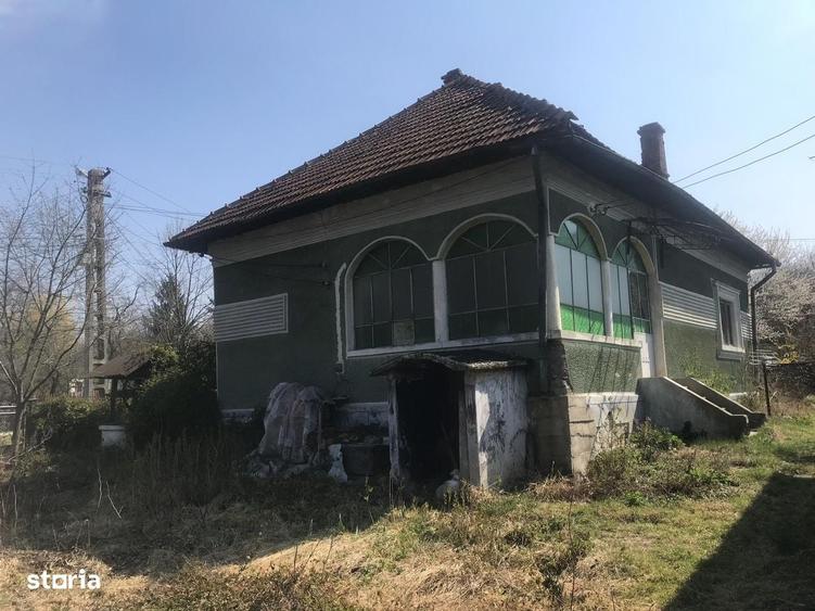 Casă cu 3 camere în Rădești