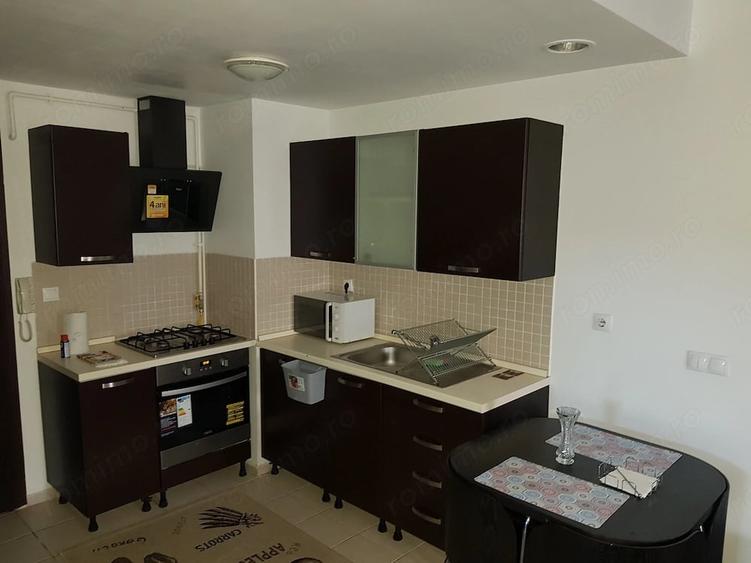 Apartament cu 2 camere semidecomandat în Colentina
