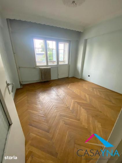 Apartament cu 3 camere decomandat în Republicii