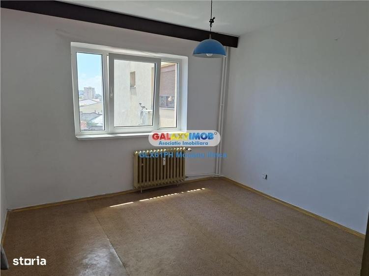 Apartament cu 3 camere decomandat în Republicii