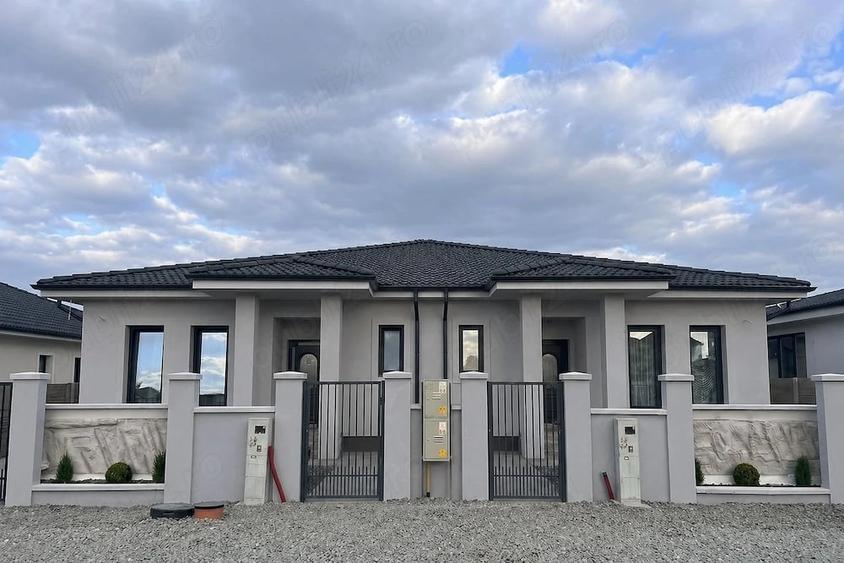 Casă cu Teren 300 Mp în Moșnița Nouă