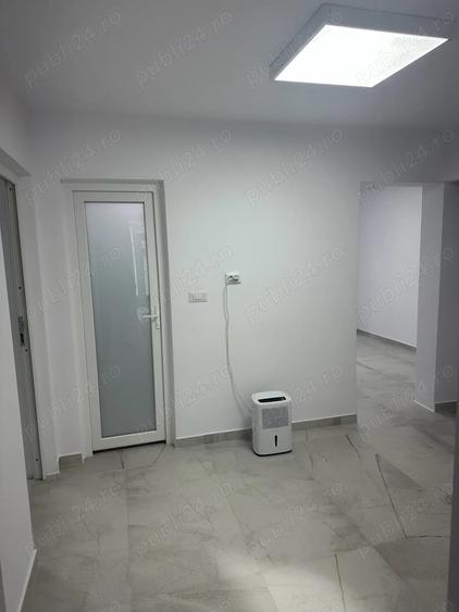 Spațiu comercial, de 90 mp, în Central