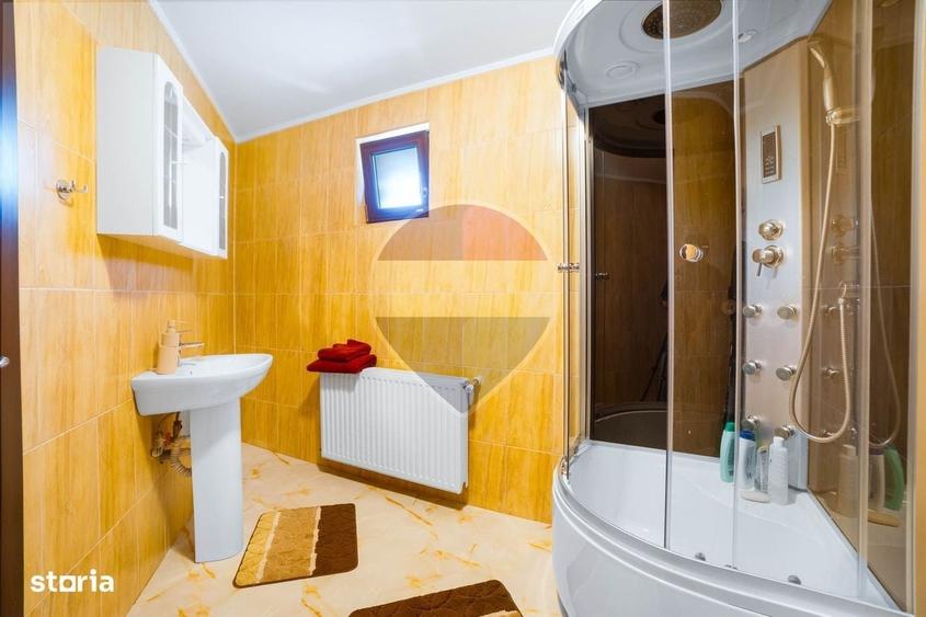 Casă cu 4 camere în Vulcan