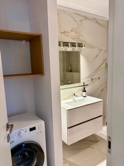 Apartament cu 2 camere semidecomandat, mobilat în P-ta Presei Libere