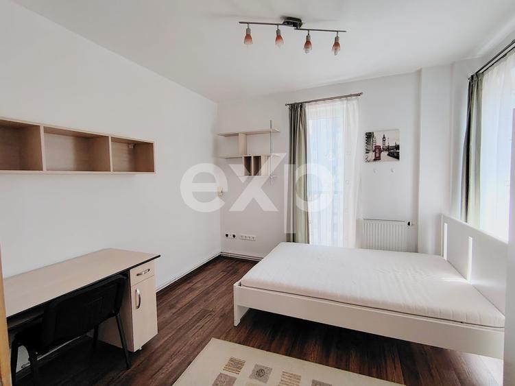 Apartament cu 4 camere semidecomandat, mobilat în Zorilor