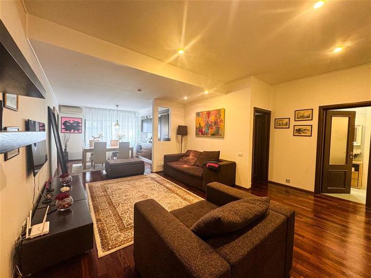 Apartament cu 3 camere decomandat, mobilat în Herăstrău — fotografia 1