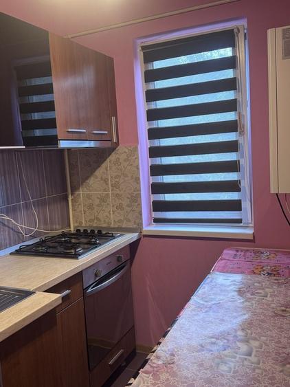 Apartament cu 2 camere decomandat în Craiovei