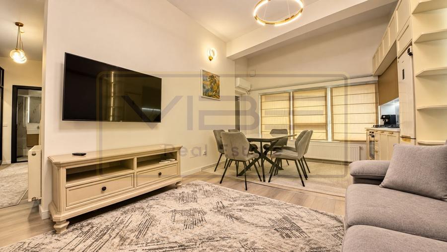 Apartament cu 3 camere semidecomandat, mobilat în Păcurari