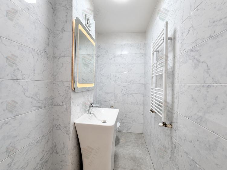 Apartament cu 3 camere decomandat în Central