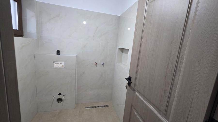 Casă individuală cu 3 camere cu Canalizare în Sânandrei