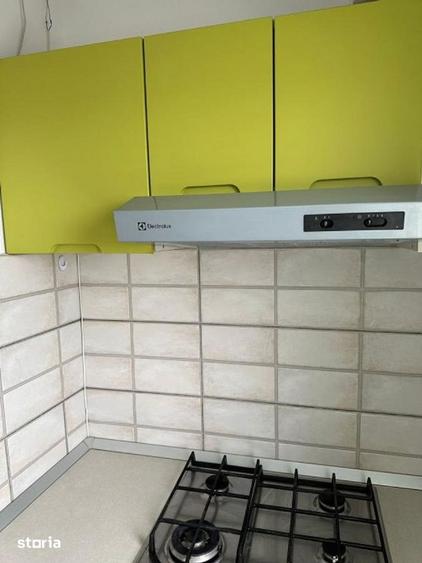 Apartament cu 3 camere semidecomandat în Pantelimon