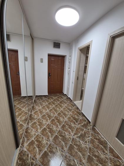 Garsonieră decomandată în Mihai Bravu