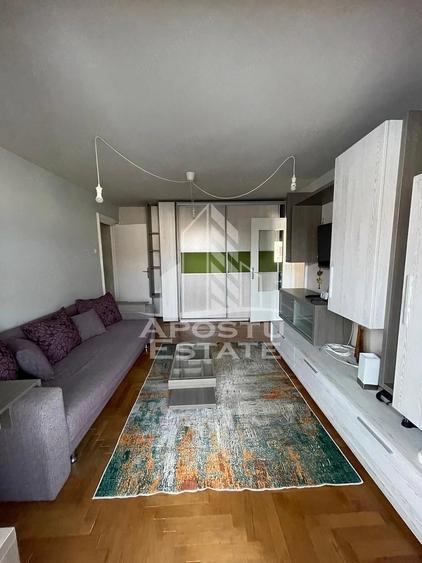 Apartament cu 2 camere nedecomandat în Olimpia-Stadion