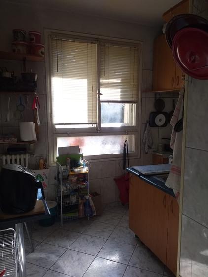 Apartament cu 3 camere semidecomandat în Floreasca