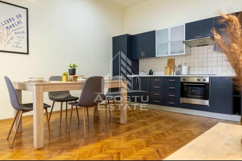 Apartament cu 2 camere decomandat, mobilat în P-ța Victoriei