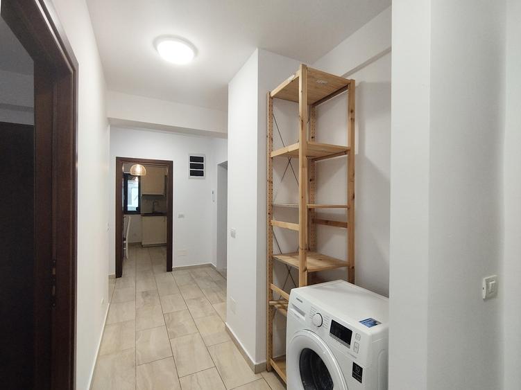 Apartament cu 3 camere decomandat în Tineretului
