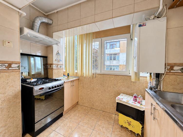 Apartament cu 2 camere semidecomandat în Inel I