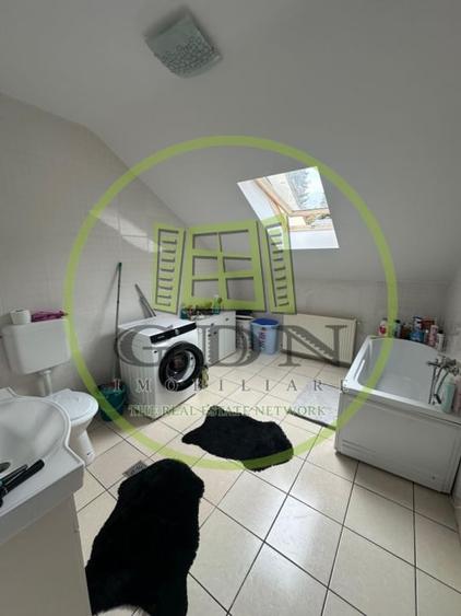 Apartament cu 4 camere decomandat, mobilat în Cioplea