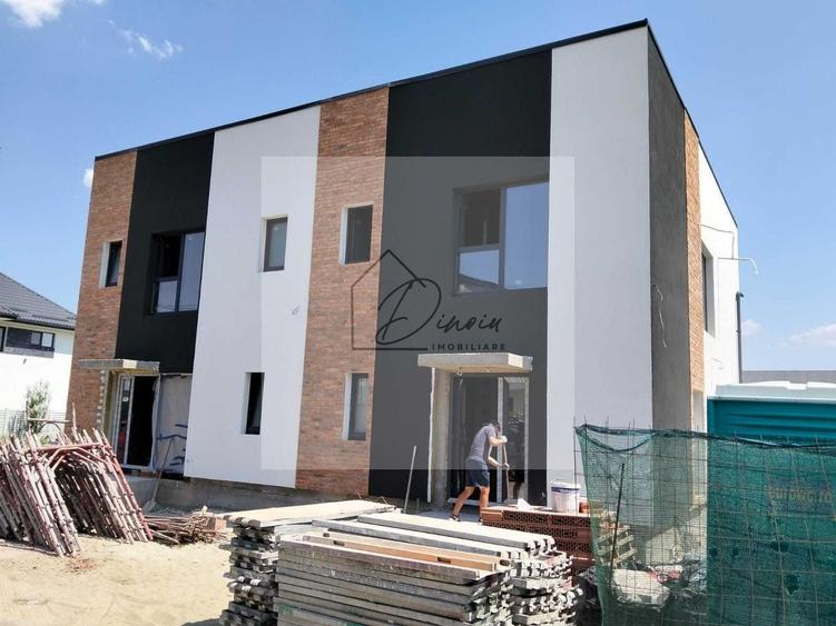 Duplex cu 4 camere cu Canalizare în Odăi