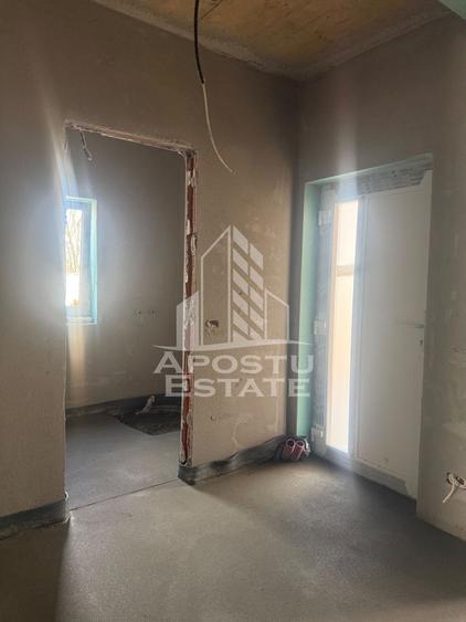Duplex cu 4 camere cu Canalizare în Ghiroda