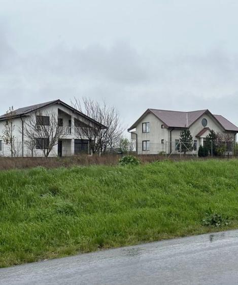 Teren Construcții intravilan de 400 mp, în Exterior Vest