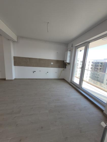 Apartament cu 3 camere semidecomandat în Central