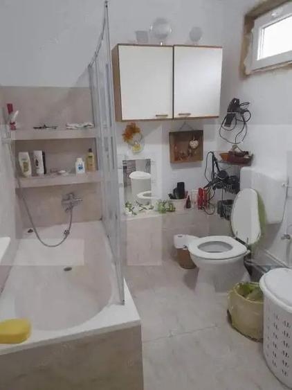 Casă cu 3 camere cu Teren 363 Mp în Curtici
