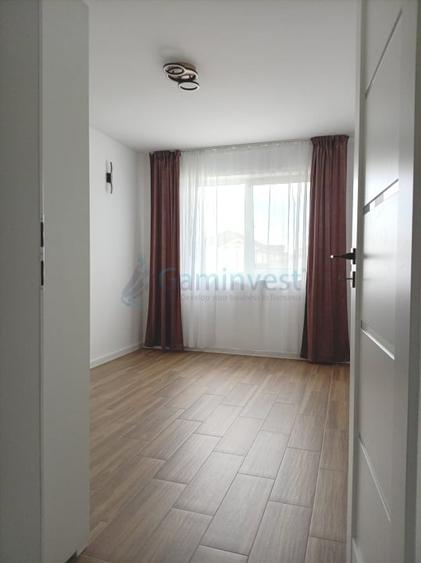Casă individuală cu 4 camere cu Canalizare în Cihei