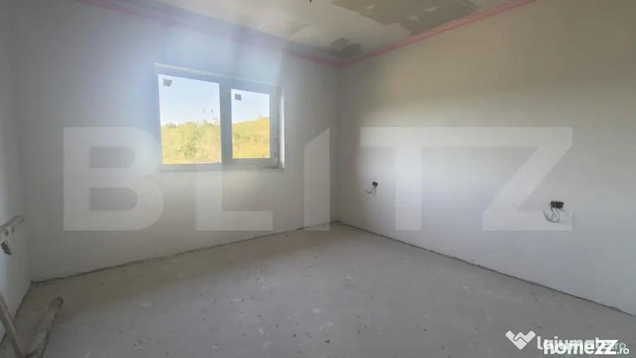 Casă cu 4 camere cu Teren 943 Mp în Central