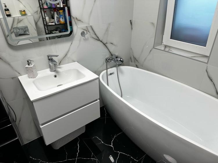Duplex cu 4 camere cu Canalizare în Valea Lupului