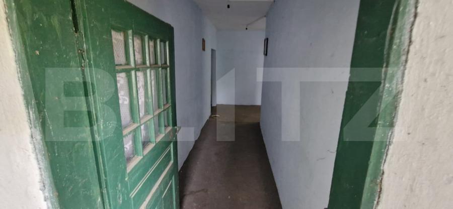 Casă individuală cu 8 camere cu Teren 4200 Mp în Costeștii din Vale