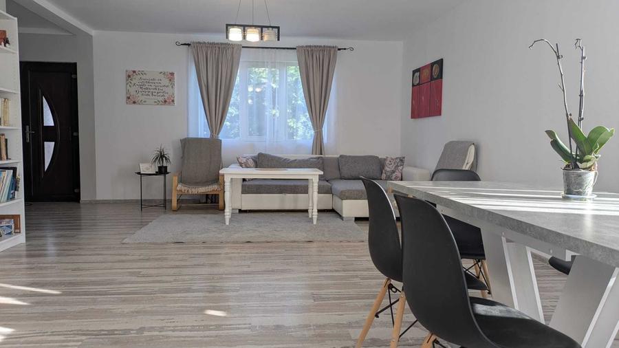 Casă cu 4 camere cu Teren 520 Mp în Vladimirescu