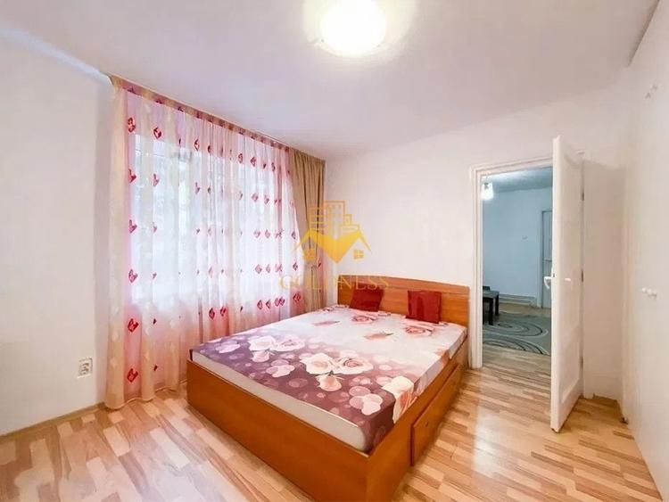 Apartament cu 2 camere semidecomandat, mobilat în Central
