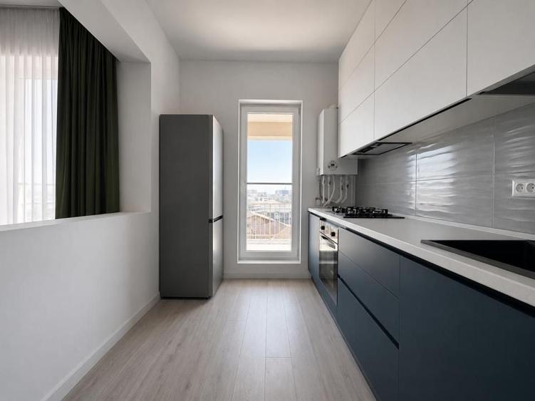 Apartament cu 3 camere decomandat în Titan