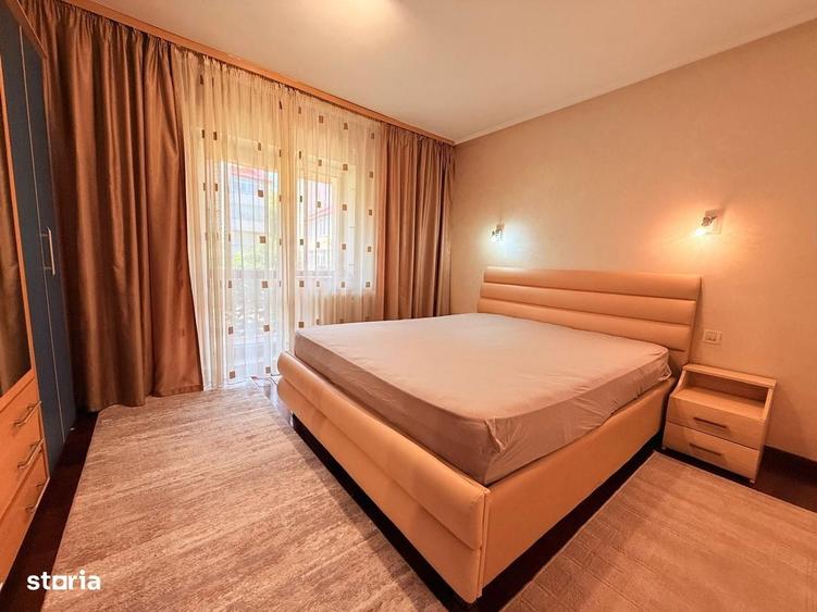 Apartament cu 4 camere decomandat în Palat