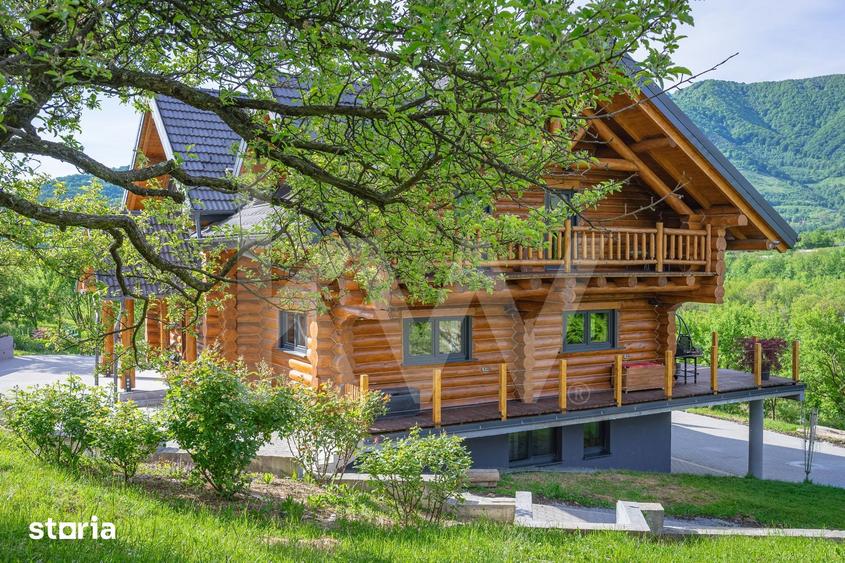Casă cu 6 camere cu Teren 5683 Mp în Sadu