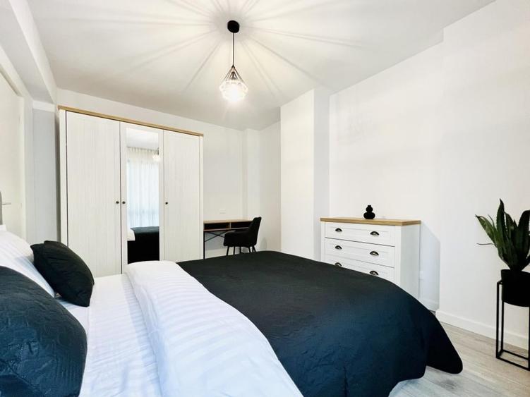 Apartament cu 2 camere semidecomandat, mobilat în 13 Septembrie