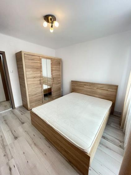 Apartament cu 2 camere decomandat, mobilat în Central