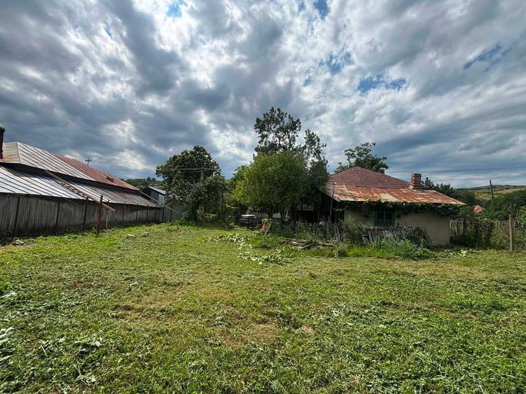 Casă cu 3 camere în Fințești