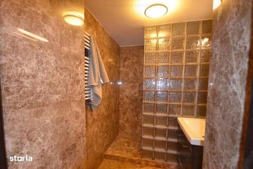 Apartament cu 3 camere decomandat în Drumul Sării